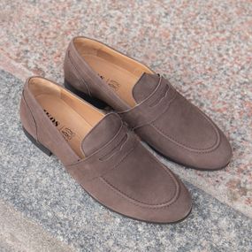 Пісочно-коричневі чоловічі лофери 41 розмір