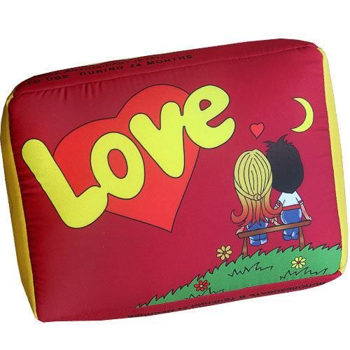 Подушка у формі жуйки червона Love XXL 50x36x17 см (XLP_L003)