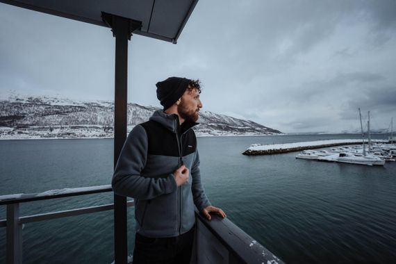 Кофта чоловіча SH500 X-WARM для туризму сіра - L | Зображення 1