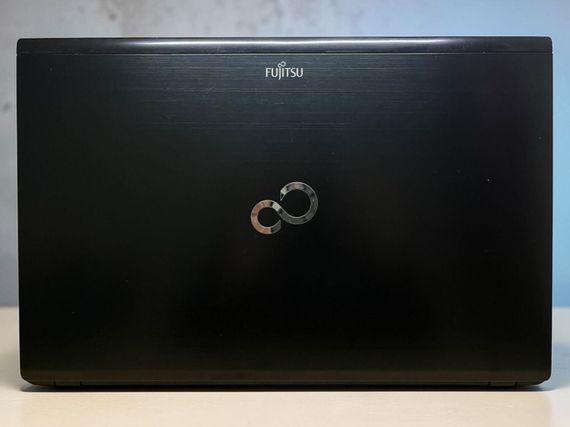 Ноутбук Б-класс Fujitsu LifeBook AH552 / 15.6" (1366x768) TN / Intel Core i3-3120M (2 (4) ядра по 2.5 GHz) / 8 GB DDR3 / 500 GB HDD / Intel HD Graphics 4000 / WebCam б/у | Зображення 4