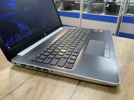 Ноутбук HP 15-db1012ua 15.6 FHD Ryzen 3 3200U/8gb/256ssd/Vega 3 Graphics | Зображення 1