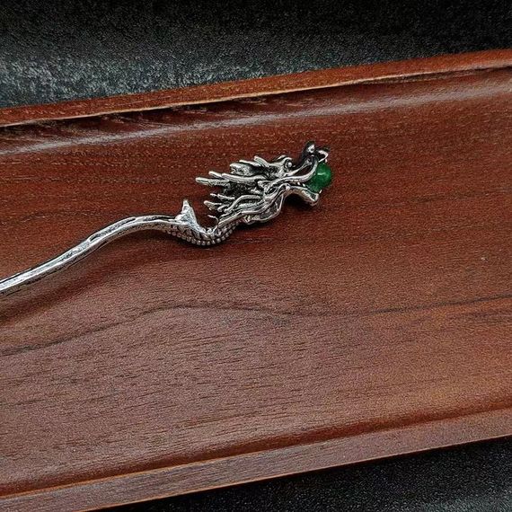 Металева китайська паличка для волосся "Срібний Дракон з нефритом". | Зображення 7