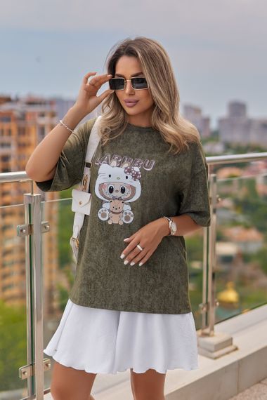 Жіноча вільна футболка Labubu варена тай дай колір хакі, розмір 46/48, GF05256 | Зображення 1