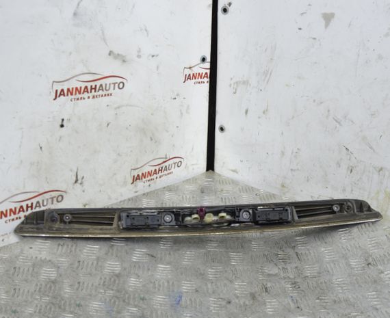 Накладка кришки багажника Mercedes W169 W245 2004-2012 Планка підсвічування номерного знака Мерседес A1697402093 | Зображення 5