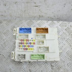 Блок запобіжників 1.6 TDCI Ford Focus III 2011-2015 Модуль запобіжників Форд Фокус 3 BV6N14A073FN