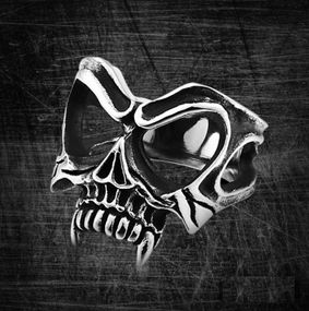 Чоловічий перстень у вигляді черепа Вампіра розмір регульований