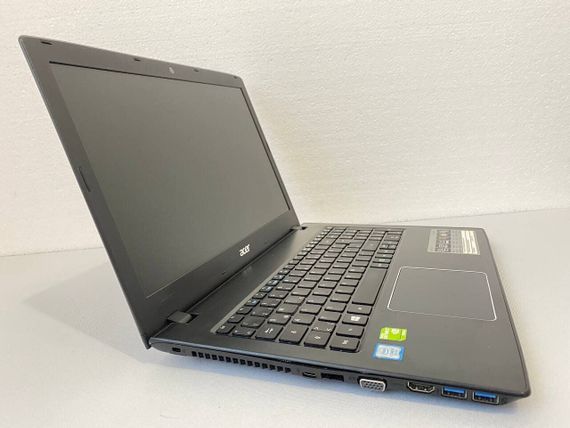 Ноутбук Acer Aspire E 15 E5-575G-587V / 15.6" (1366x768) TN / Intel Core i5-7200U (2 (4) ядра по 2.5 - 3.1 GHz) / 8 GB DDR4 / 250 GB SSD / nVidia GeForce 940MX, 2 GB GDDR5, 64-bit / WebCam / DVD-RW б/у | Зображення 3