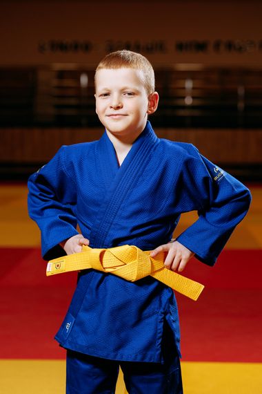 Синє дитяче кімоно для хлопчиків, дзюдо, TM BUDOGI серія BEGINNER, зріст 110 см, щільність 350 гр/м.кв. | Зображення 2