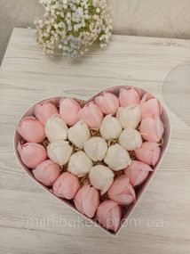 Букет із мильних тюльпанів в коробці-серце