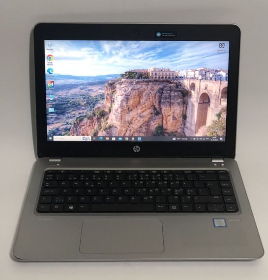 Ноутбук Б-клас HP ProBook 430 G4 / 13.3" (1366x768) TN / Intel Core i3-7100U (2 (4) ядра по 2.4 GHz) / 4 GB DDR4 / 240 GB SSD / Intel HD Graphics 620 / WebCam / HDMI / Windows 10 Pro б/в | Зображення 2