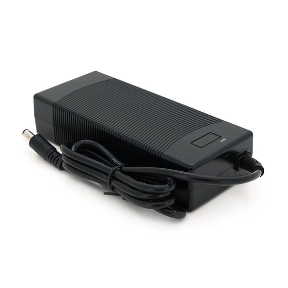 Зарядний пристрій HE/HB-360502 для LiFePo акумуляторів 36.5V2A, штекер 5,5*2.1, з індикацією, BOX | Зображення 1