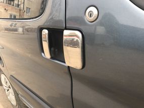 Накладки на ручки (нерж.) Дві передніх, одна зсувний для Citroen Berlingo 1996-2008 рр