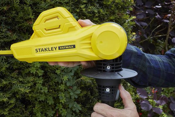 Кущоріз акумуляторний зі штангою STANLEY FATMAX SFMCPH845M1 | Зображення 1