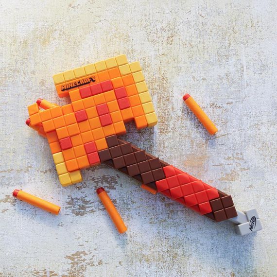 Бластер-сокира з Майнкрафт NERF Minecraft Firebrand | Зображення 2
