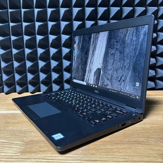 Ноутбук Dell Latitude 5490 / 14" (1920x1080) IPS / Intel Core i5-8250U (4 (8) ядра по 1.6 - 3.4 GHz) / 8 GB DDR4 / 256 GB SSD / Intel UHD Graphics 620 / WebCam б/в | Зображення 5