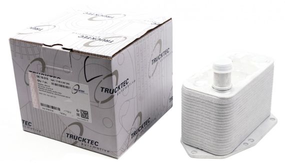 Радиатор масляный BMW 3 E46 5 E39 7 E38 3.0D 98-05  теплообменник  08.18.015