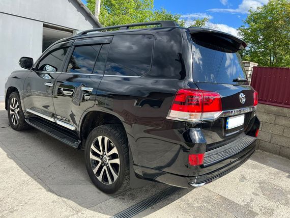 Комплект обвесов 2016-2024 (Executive 2019) Белый цвет для Toyota Land Cruiser 200 | Зображення 6