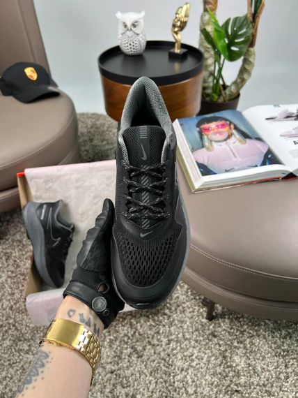 Чоловічі кросівки Air Zoom Winflo 8 Shield Black Dark Grey Space весна / лето / осень A3643 44 28 см | Зображення 4
