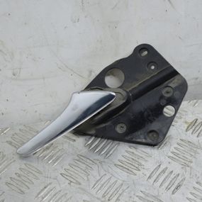 Ручка дверей передня права внутрішня Mercedes Vito W639 Ручка права внутрішня Мерседес В639 ZGSA1061