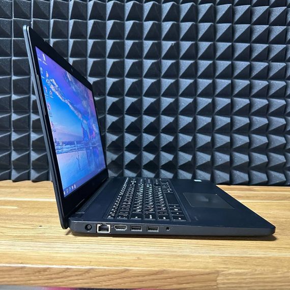 Ноутбук Б-класс Dell Latitude 3580 / 15.6" (1366x768) TN / Intel Core i5-6300U (2 (4) ядра по 2.4 - 3.0 GHz) / 8 GB DDR4 / 128 GB SSD / Intel HD Graphics 520 / WebCam б/у | Зображення 2
