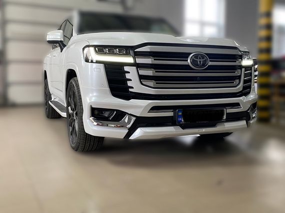 Комплект обвісів VXR Білий колір для Toyota Land Cruiser 300 2021- рр | Зображення 1