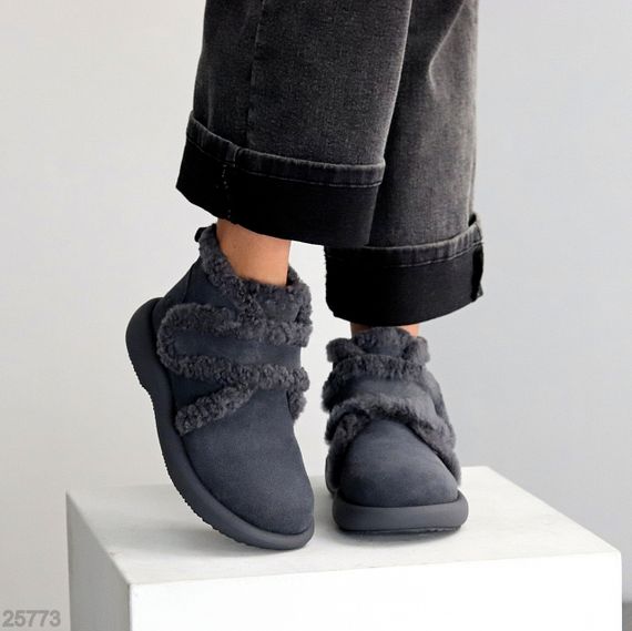 Удобные теплые замшевые зимние серые ботинки на липучке | Зображення 5