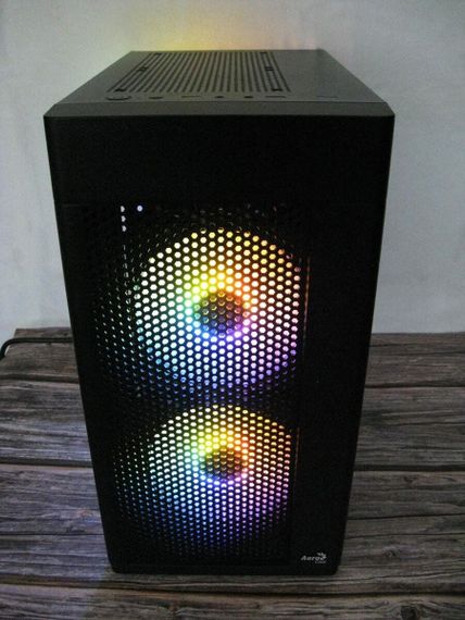 Ігровий ПК AeroCool Hexform Start Tower / Intel Core i5-4570 (4 ядра по 3.2 - 3.6 GHz) / 16 GB DDR3 / 120 GB SSD + 500 HDD / nVidia GeForce GTX 950, 2 GB GDDR5, 128-bit / 400W / Win 10 Pro б/в | Зображення 1