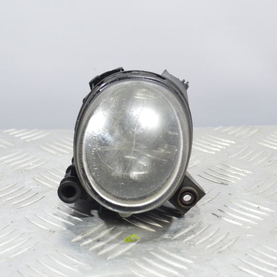 Протитуманна фара права Audi A4 B7 2004-2008 Фара птф права Ауді а4 б7 8E0941700C