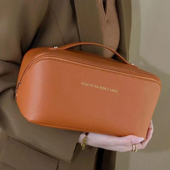 Містка косметичка з діагональною застібкою CosmyCase, коричнева | Зображення 2