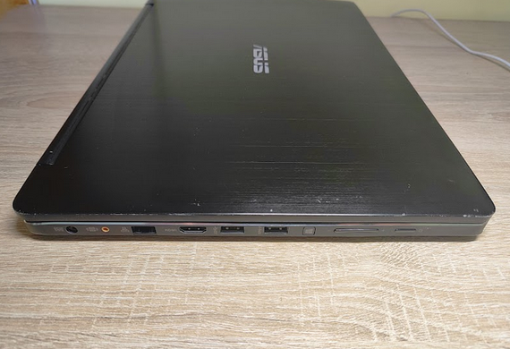 Ноутбук Asus Q551L 15.6 Full HD + Core i7 5500U + Nvidia + SSD 240 | Зображення 6