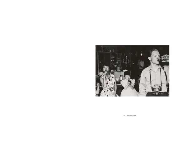 Книга про уличную фотографию Fred Herzog: Black and White фотоискусство черно-белая фотография Фреда Херцога | Зображення 4