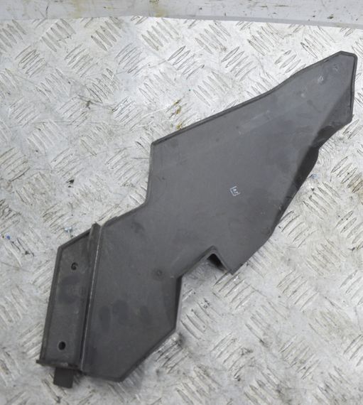 Захист фари передня права Mercedes B-Class W245 2005-2011 Кришка передньої правої фари Мерседес A1698210436 | Зображення 1