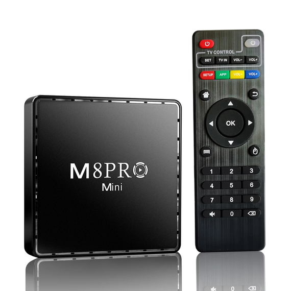 Игровая андроид ТВ приставка с Android TV + 2 джойстика M8PRO Mini ретро консоль PS1, Dendy, Sega | Зображення 1