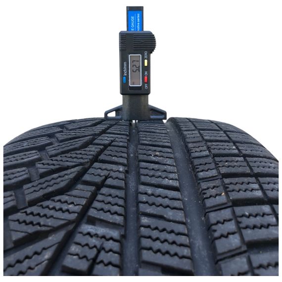 Шина б/в Hankook Winter i*cept evo2 235/40 r19 | Зображення 1