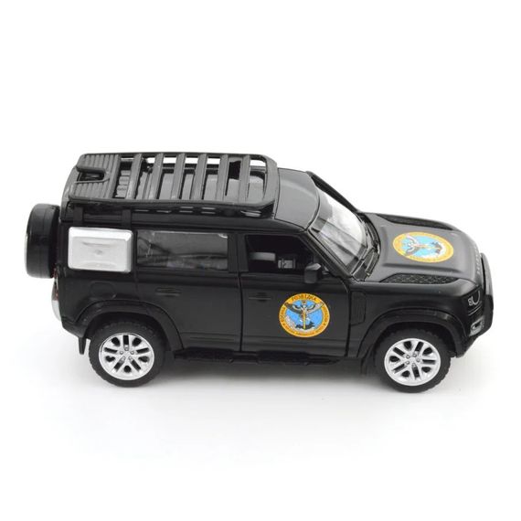 Автомодель серии "Шевроны Героев" Land Rover Defender 110 "ГУР МО" 250364M | Зображення 2