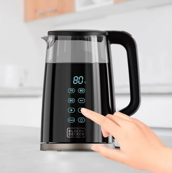 Електрочайник Black&Decker BXKE2206E | Зображення 1