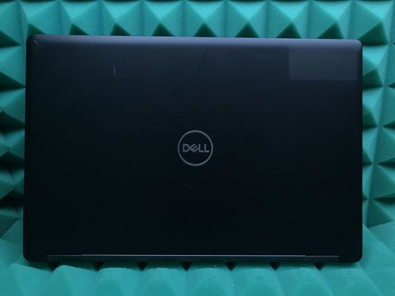 Ультрабук Б-класс Dell Latitude 5590 / 15.6" IPS / Core i7-8650U (4(8) ядра по 1.9-4.2GHz) / 8GB DDR4 / 256GB SSD M.2 / UHD Graphics 620 / USB 3.1 / HDMI / Win 10 б/у | Зображення 4