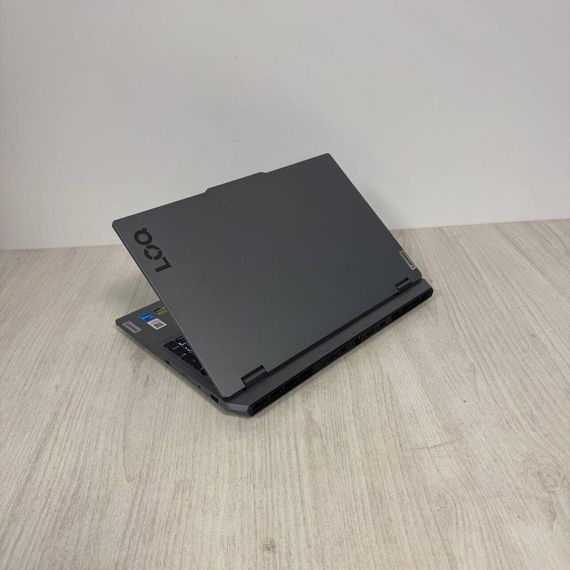 Ігровий ноутбук Lenovo LOQ 15IRX10 / 15.6" (1920x1080) IPS / Intel Core i5-13450HX (10 (16) ядер по 2.4 - 4.6 GHz) / 16 GB DDR5 / 512 GB SSD NVMe / nVidia GeForce RTX 5050, 8 GB GDDR7, 128-bit / WebCam б/в | Зображення 4