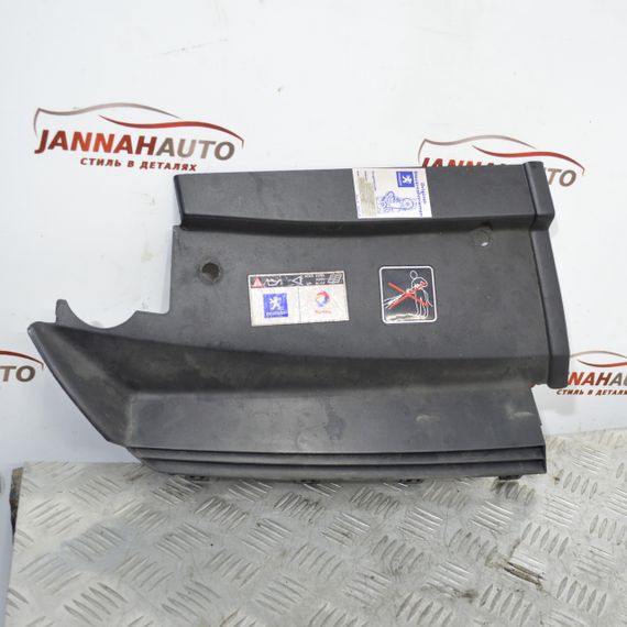 Захист передьої панелі права Peugeot 607 декоративна накладка Пежо 607 9649007677