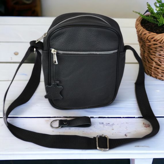 Практична сумка-месенджер, Легка сумка-месенджер, Сумка чоловіча чорна вертикальна щоденна AP-44 | Зображення 2