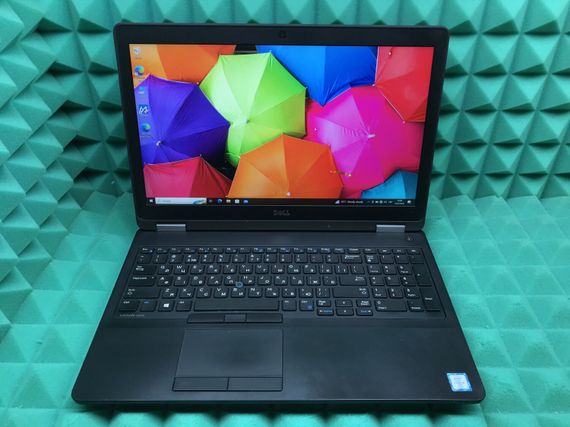 Ноутбук Б-класс Dell Latitude E5570 / 15.6" (1920x1080) IPS / Intel Core i5-6300U (2 (4) ядра по 2.4 - 3.0 GHz) / 8 GB DDR4 / 240 GB SSD / Intel HD Graphics 520 / WebCam / HDMI / Windows 10 б/у | Зображення 1