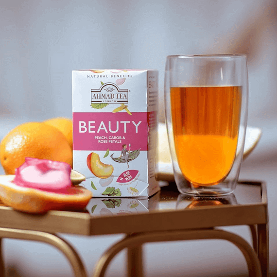 Трав'яний чай «Краса»  Освіжає та омолоджує 20 пакетиків Ahmad Tea 054881020398 | Зображення 2