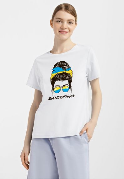 Футболка жіноча біла з принтом "Бандерівка", M