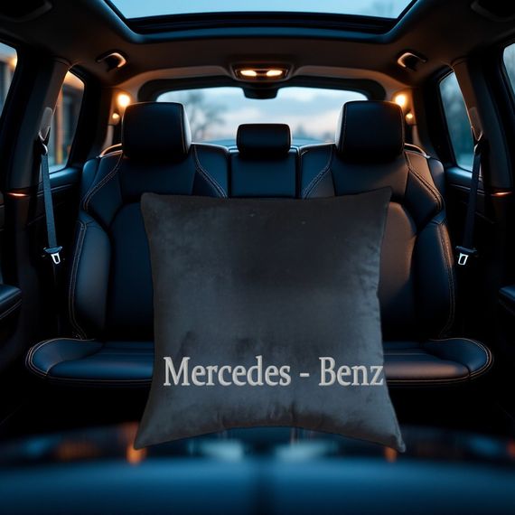 Авто Подушка c вишивкою логотипу марки мерседес mercedes чорний автомобілісту 00232
