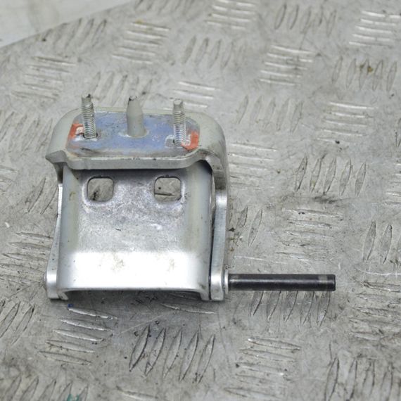 Петля кришки багажника ліва Citroen C4 Picasso 2006-2013 Петля задньої кришки багажника Сітроен 20003296 | Зображення 1