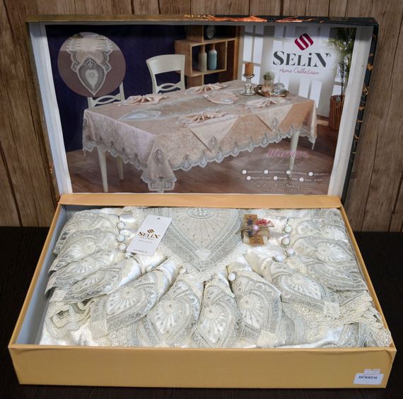 Велюрова скатертина з ранером Selin Hurrem Set 160×350+12 серветок Кремова | Зображення 1