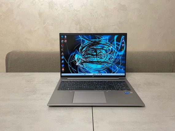 Ультрабук HP ZBook Firefly 16 G10 / 16" (1920x1200) IPS / Intel Core i5-1335U (10 (12) ядер по 3.4 - 4.6 GHz) / 16 GB DDR5 / 512 GB SSD M.2 / Intel Iris Xe Graphics / WebCam / Fingerprint б/у | Зображення 1