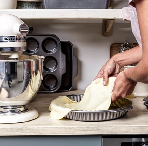 Форма для випікання KitchenAid СС003301-001 28 см сіра | Зображення 3