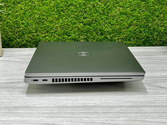 Ультрабук Dell Latitude 5430 / 14" (1920x1080) IPS Touch / Intel Core i5-1235U (10 (12) ядер по 1.3 - 4.4 GHz) / 16 GB DDR4 / 512 GB SSD M.2 / Intel Iris Xe Graphics / WebCam / Win 11 Pro б/в | Зображення 3