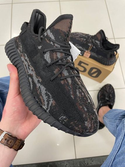 Кросівки Adidas Yeesy Boost 350 Black / Camo | Зображення 2